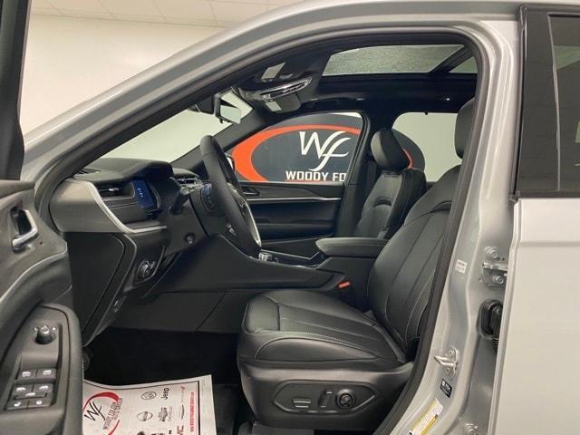 new 2025 Jeep Grand Cherokee L car, priced at $49,977