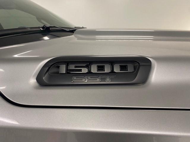 new 2025 Ram 1500 car, priced at $52,320