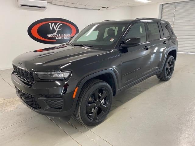 new 2025 Jeep Grand Cherokee car, priced at $43,675