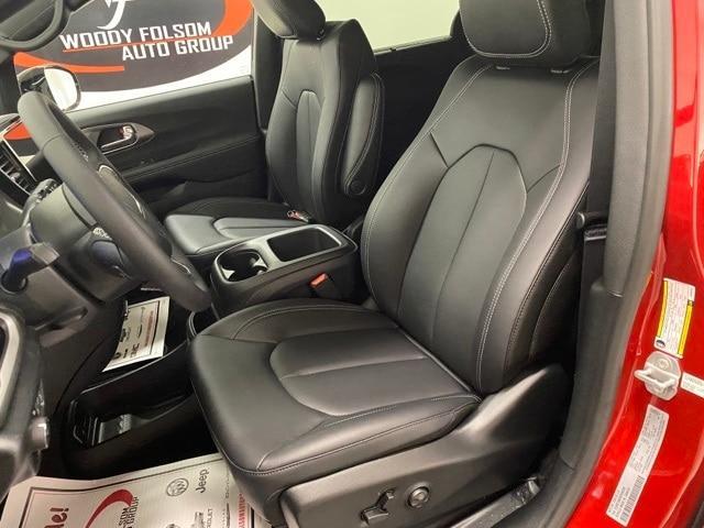 new 2025 Chrysler Pacifica car, priced at $43,527