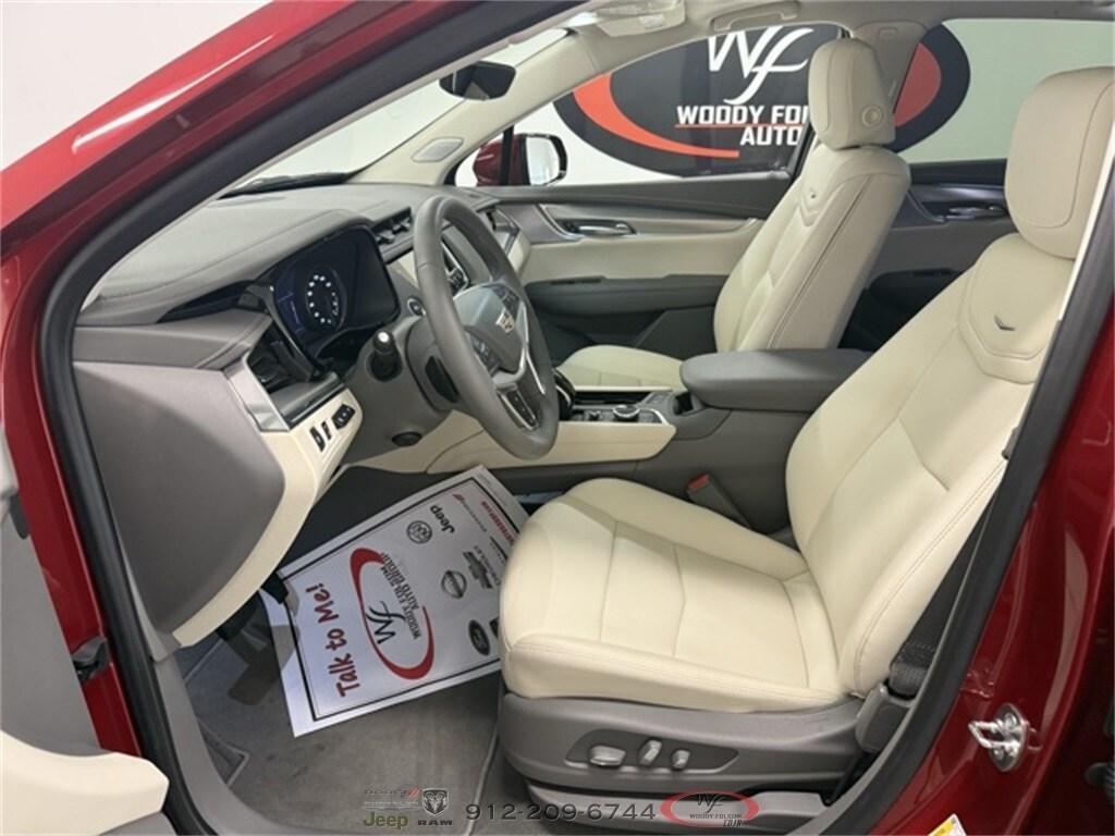 used 2024 Cadillac XT5 car, priced at $45,545