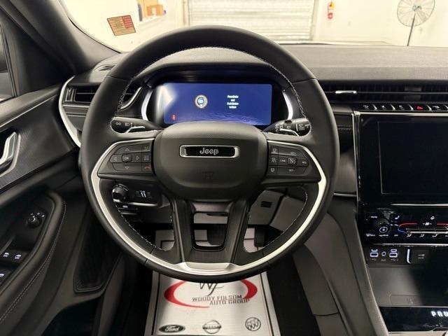 new 2025 Jeep Grand Cherokee car, priced at $38,531