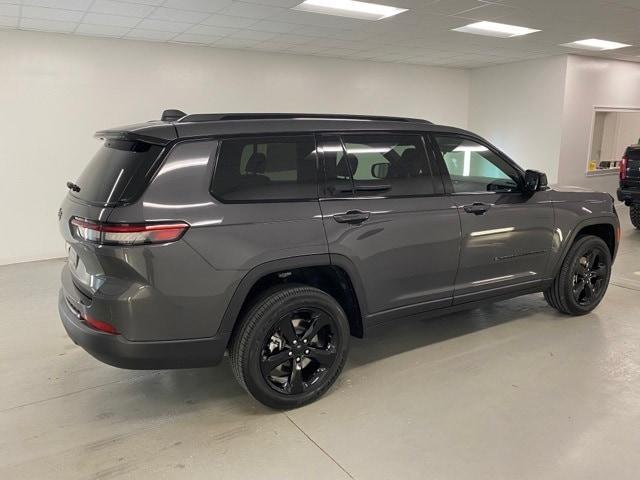 new 2025 Jeep Grand Cherokee car, priced at $43,675