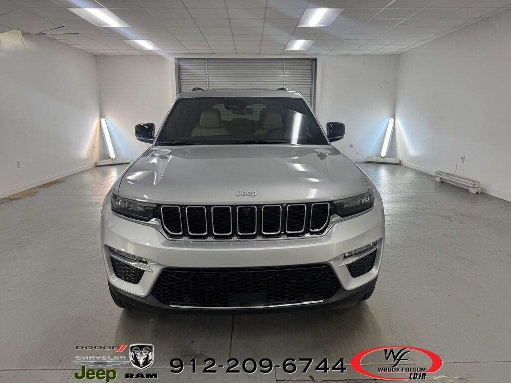 new 2025 Jeep Grand Cherokee car, priced at $50,997
