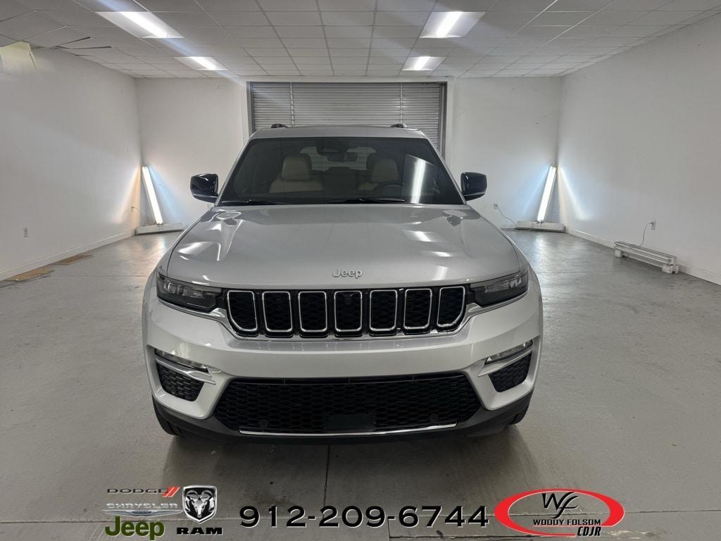 new 2025 Jeep Grand Cherokee car, priced at $50,997