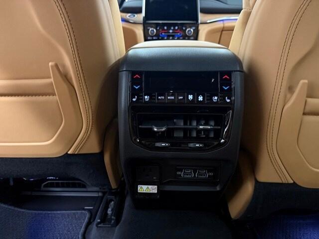new 2025 Jeep Grand Cherokee car, priced at $66,583
