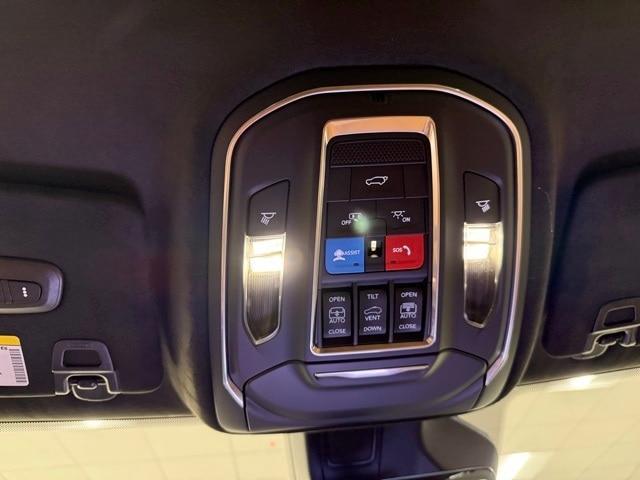 new 2025 Jeep Grand Cherokee car, priced at $66,583