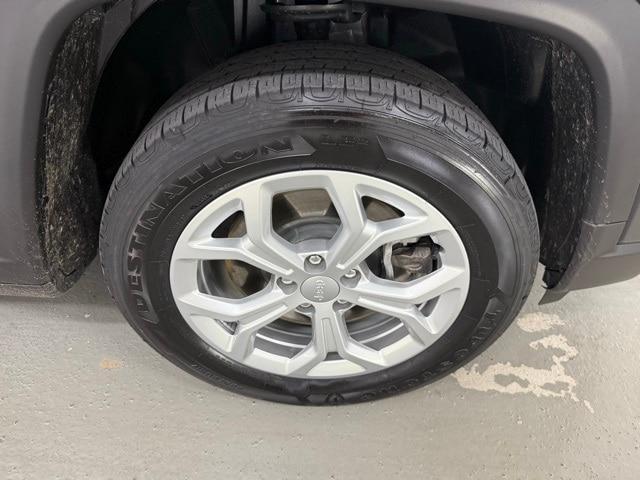 used 2024 Jeep Compass car, priced at $26,996