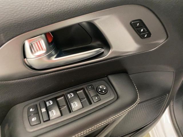 new 2025 Chrysler Pacifica car, priced at $43,032