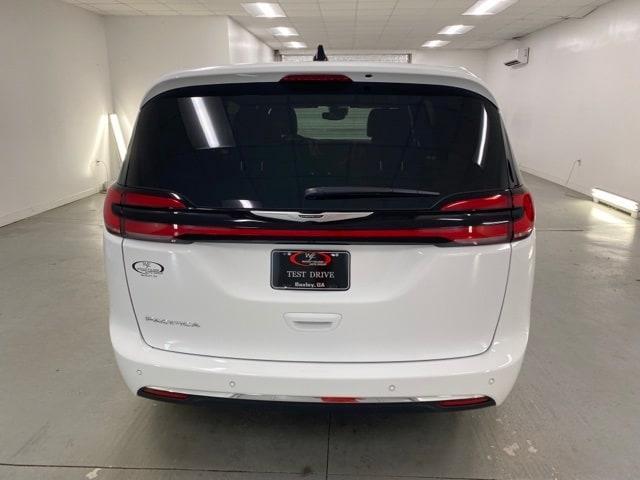 new 2025 Chrysler Pacifica car, priced at $43,032