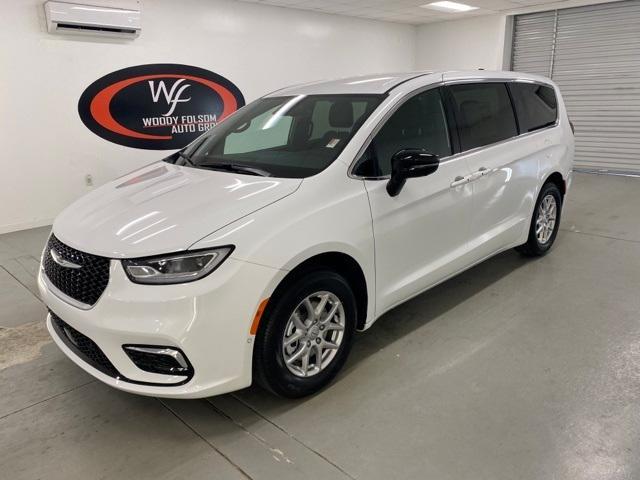 new 2025 Chrysler Pacifica car, priced at $43,032