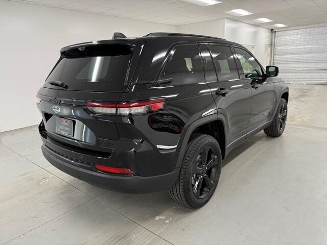 new 2025 Jeep Grand Cherokee car, priced at $51,235