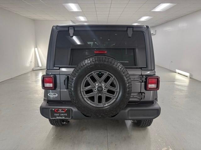 new 2025 Jeep Wrangler car, priced at $46,175