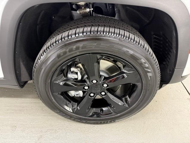 new 2025 Jeep Grand Cherokee L car, priced at $48,483