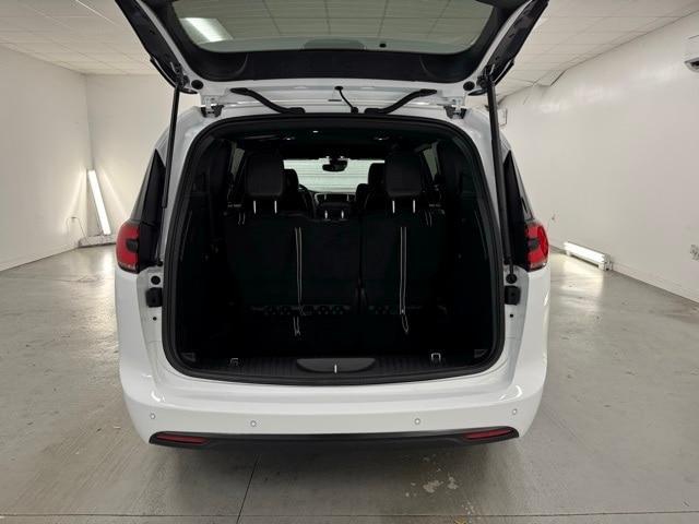 new 2026 Chrysler Pacifica car