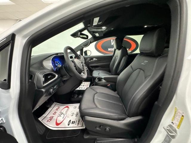 new 2026 Chrysler Pacifica car