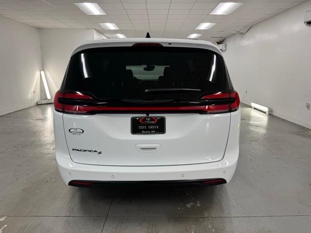 new 2026 Chrysler Pacifica car