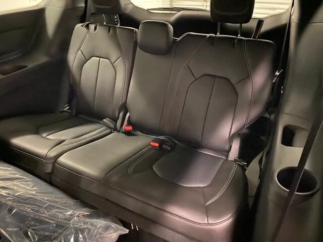 new 2025 Chrysler Pacifica car, priced at $43,527