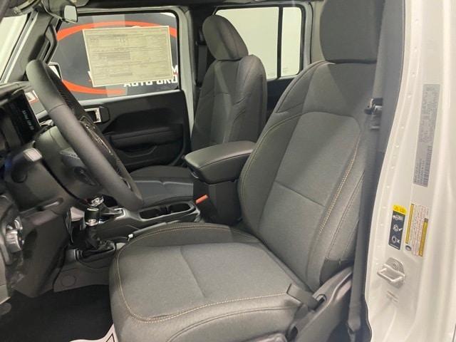 new 2025 Jeep Wrangler car, priced at $48,631