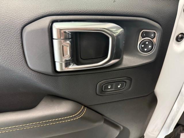 new 2025 Jeep Wrangler car, priced at $53,523