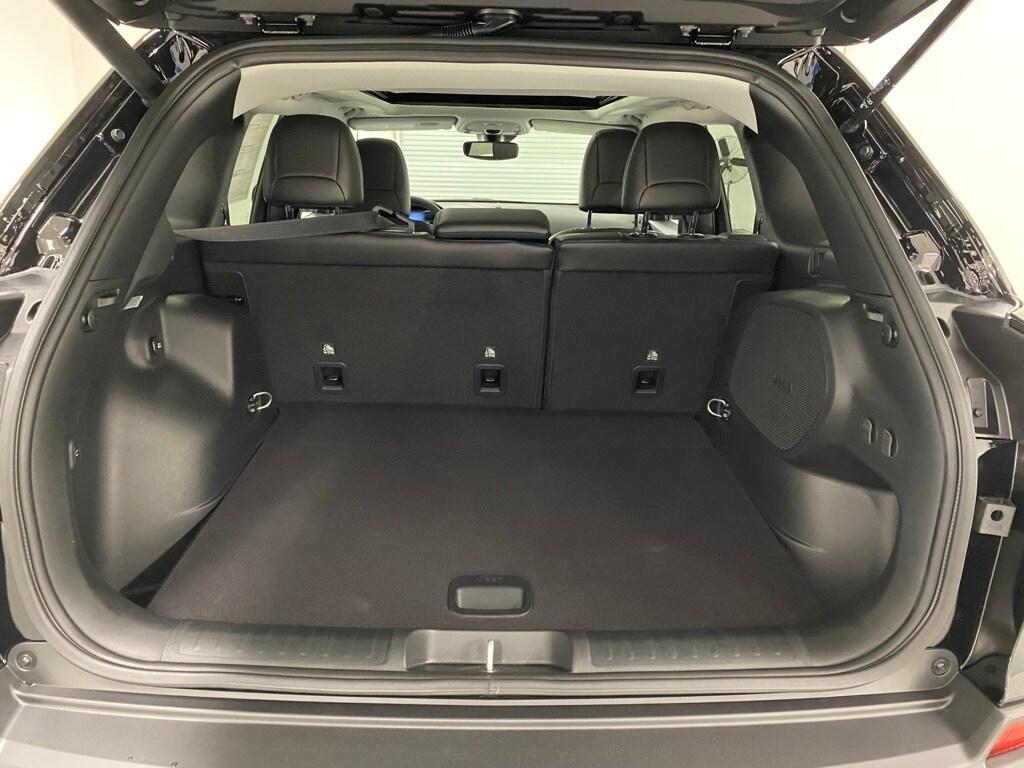 new 2023 Jeep Cherokee car, priced at $38,975