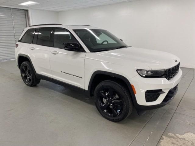 new 2025 Jeep Grand Cherokee car, priced at $44,075