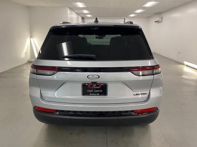 new 2025 Jeep Grand Cherokee car, priced at $49,525