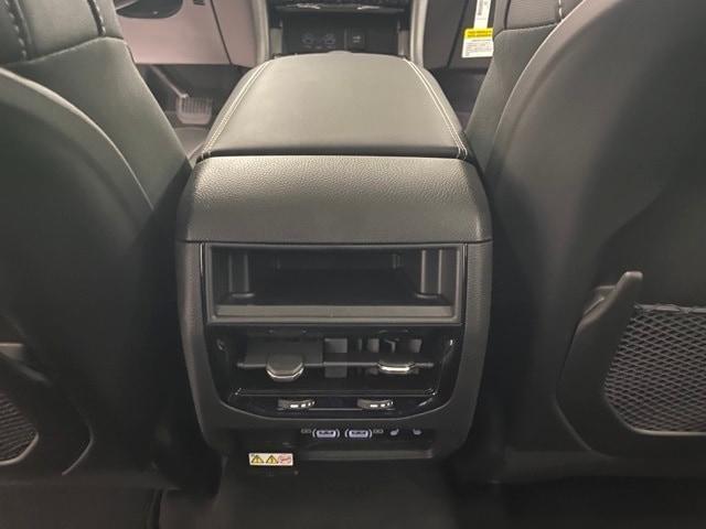 new 2025 Jeep Grand Cherokee car, priced at $49,525