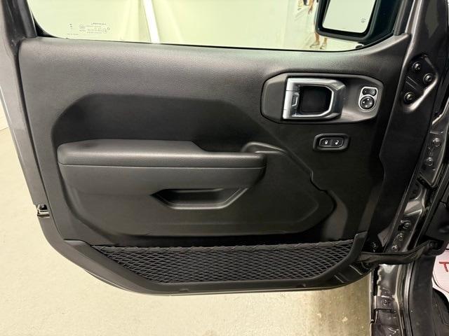 used 2024 Jeep Gladiator car, priced at $39,798