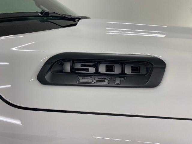 new 2025 Ram 1500 car, priced at $52,518