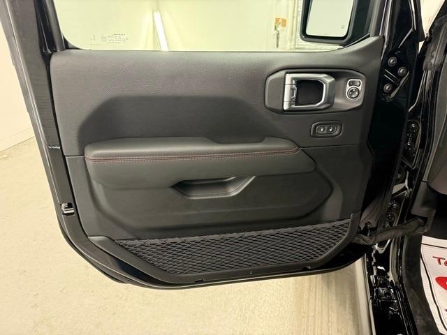 new 2025 Jeep Wrangler car, priced at $59,305