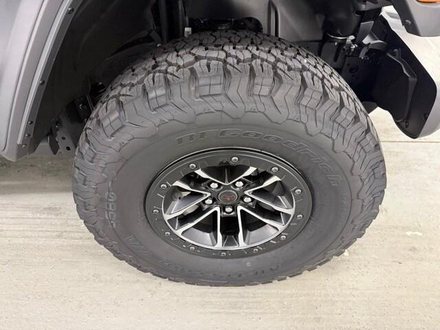 new 2025 Jeep Wrangler car, priced at $59,305
