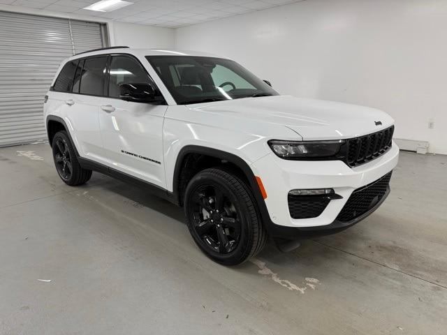 new 2025 Jeep Grand Cherokee car, priced at $50,640