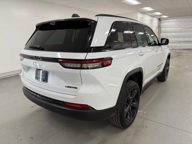 new 2025 Jeep Grand Cherokee car, priced at $50,640