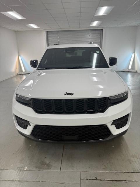 new 2025 Jeep Grand Cherokee car