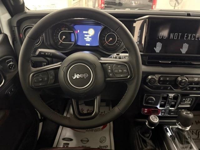 new 2025 Jeep Wrangler car, priced at $59,202