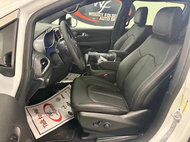 new 2026 Chrysler Pacifica car