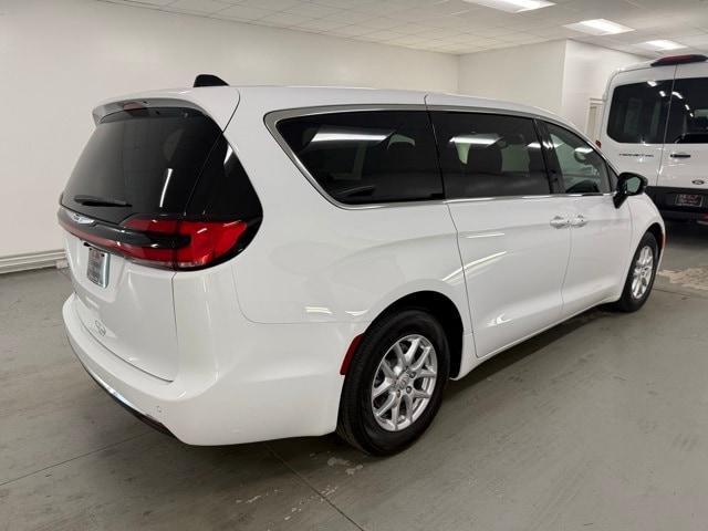 new 2026 Chrysler Pacifica car