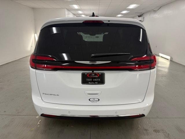 new 2026 Chrysler Pacifica car