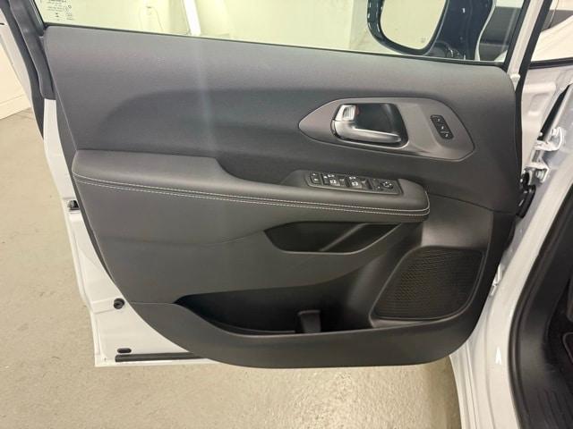 new 2026 Chrysler Pacifica car