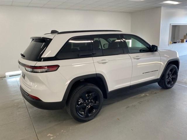 new 2025 Jeep Grand Cherokee car, priced at $43,080