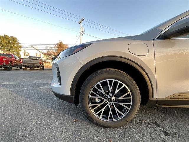 new 2025 Ford Escape car, priced at $39,895