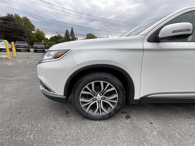 used 2017 Mitsubishi Outlander car, priced at $13,999