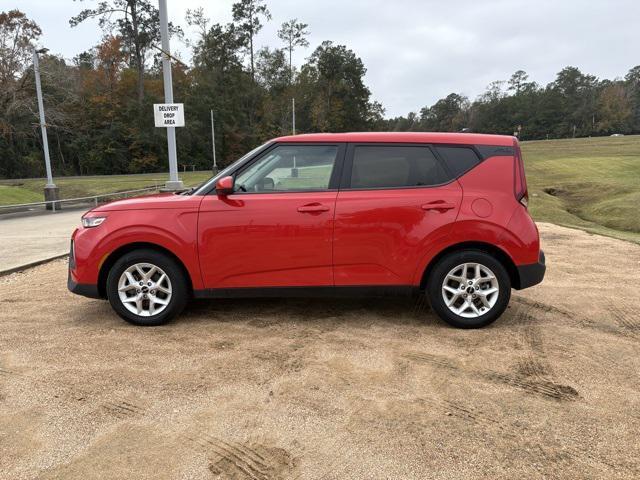 used 2022 Kia Soul car, priced at $17,719