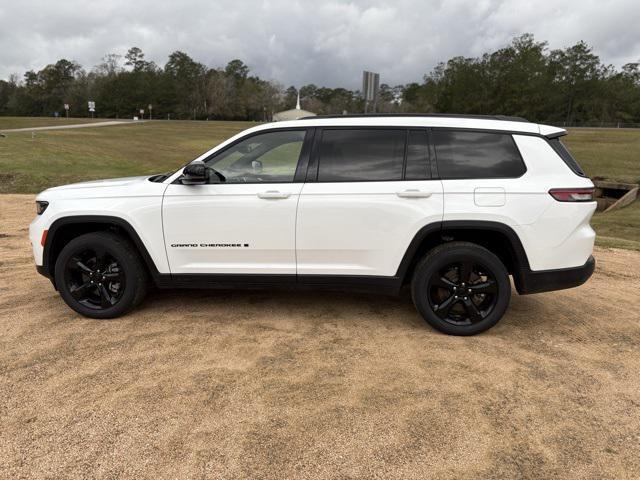 used 2023 Jeep Grand Cherokee L car, priced at $30,979