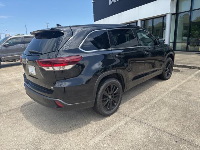 used 2019 Toyota Highlander car, priced at $21,977