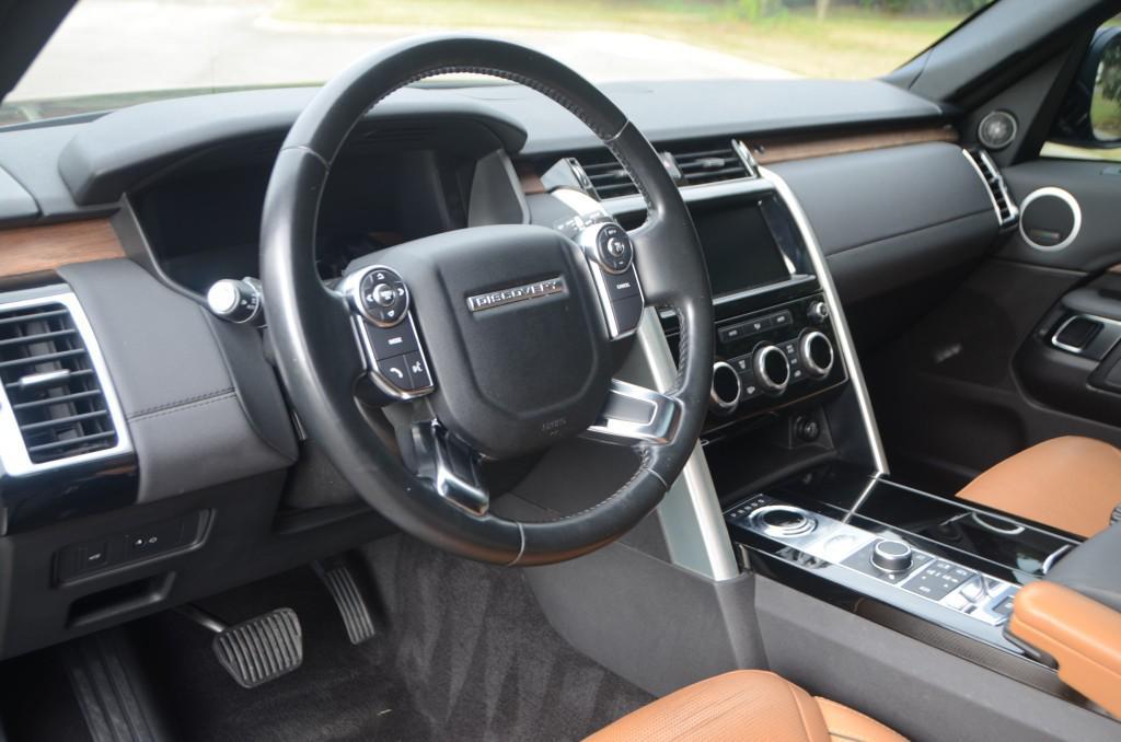 used 2018 Land Rover Discovery car, priced at $22,990