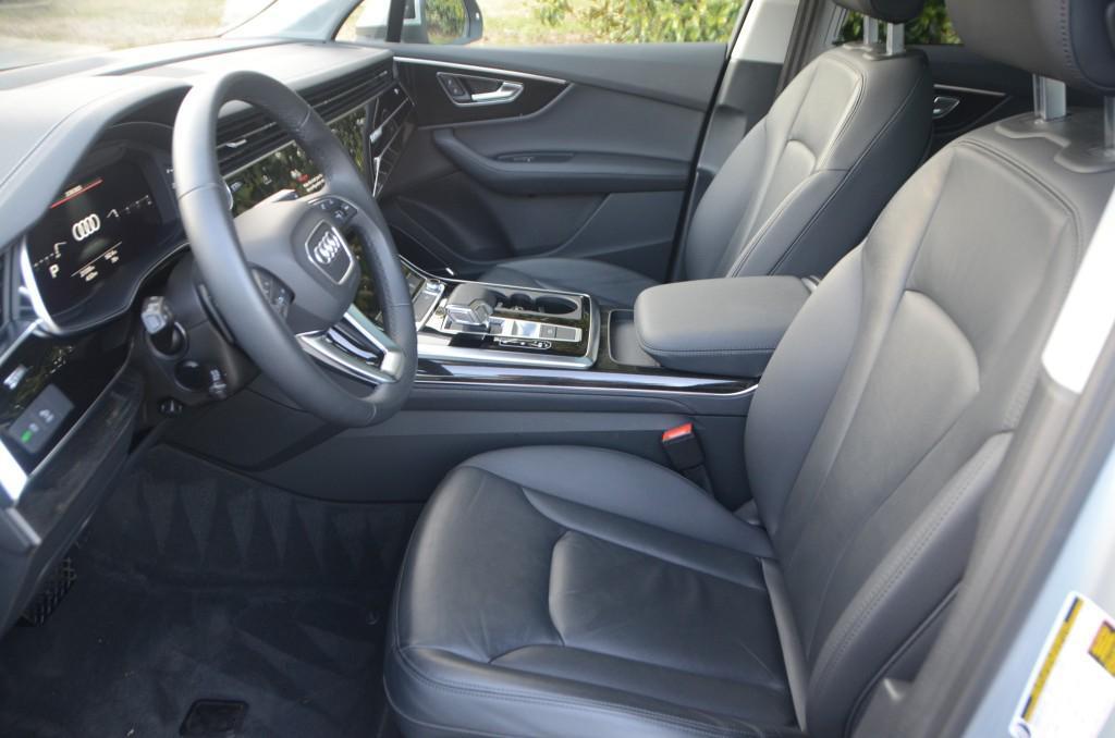 used 2024 Audi Q7 car, priced at $41,990