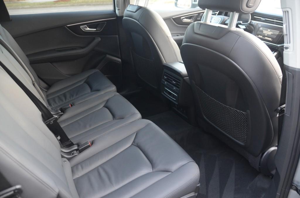 used 2024 Audi Q7 car, priced at $41,990