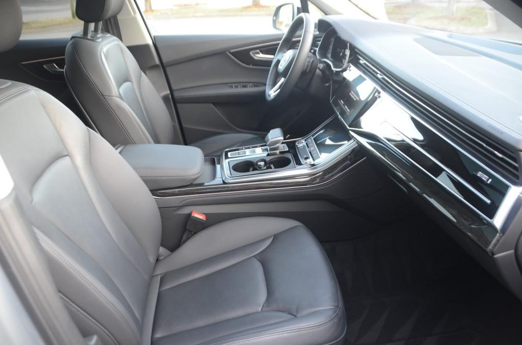 used 2024 Audi Q7 car, priced at $41,990